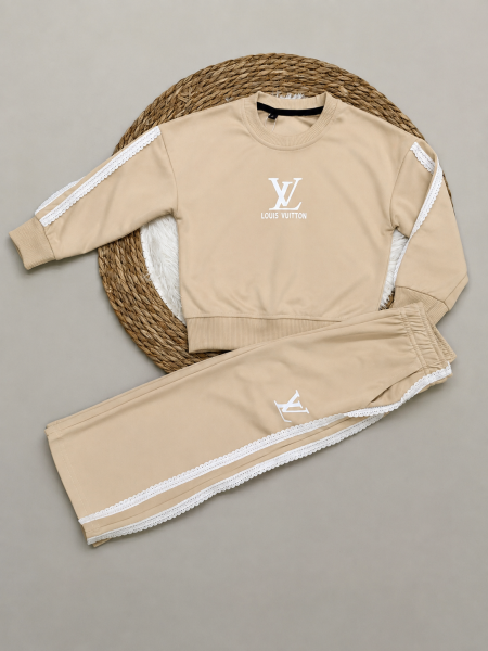ترينك بناتي 12-18 Louis Vuitton